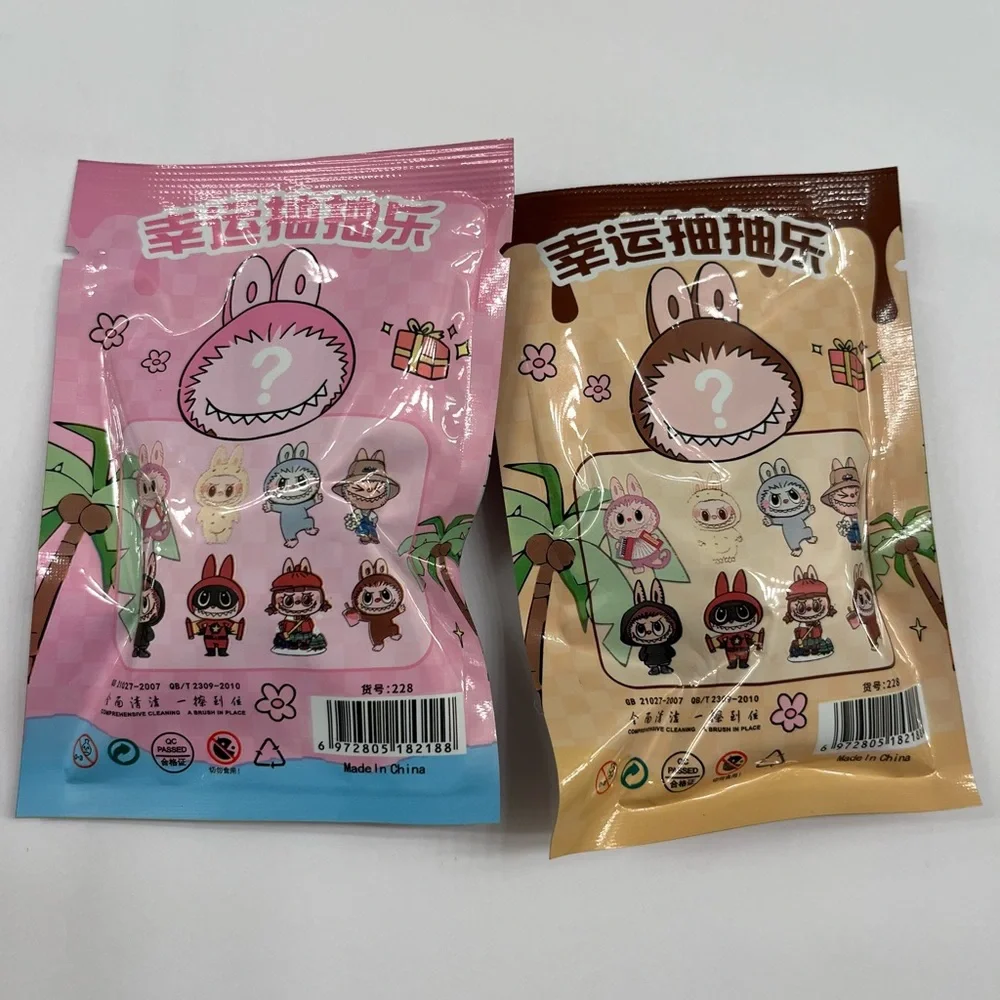 Labubu Blind Bag of Labubu figurine erasers - Picture 3 of 7